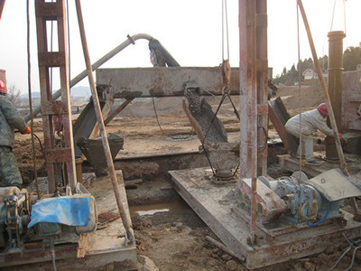 大壩防滲墻澆筑工程進展順利，筑牢水利工程安全基石